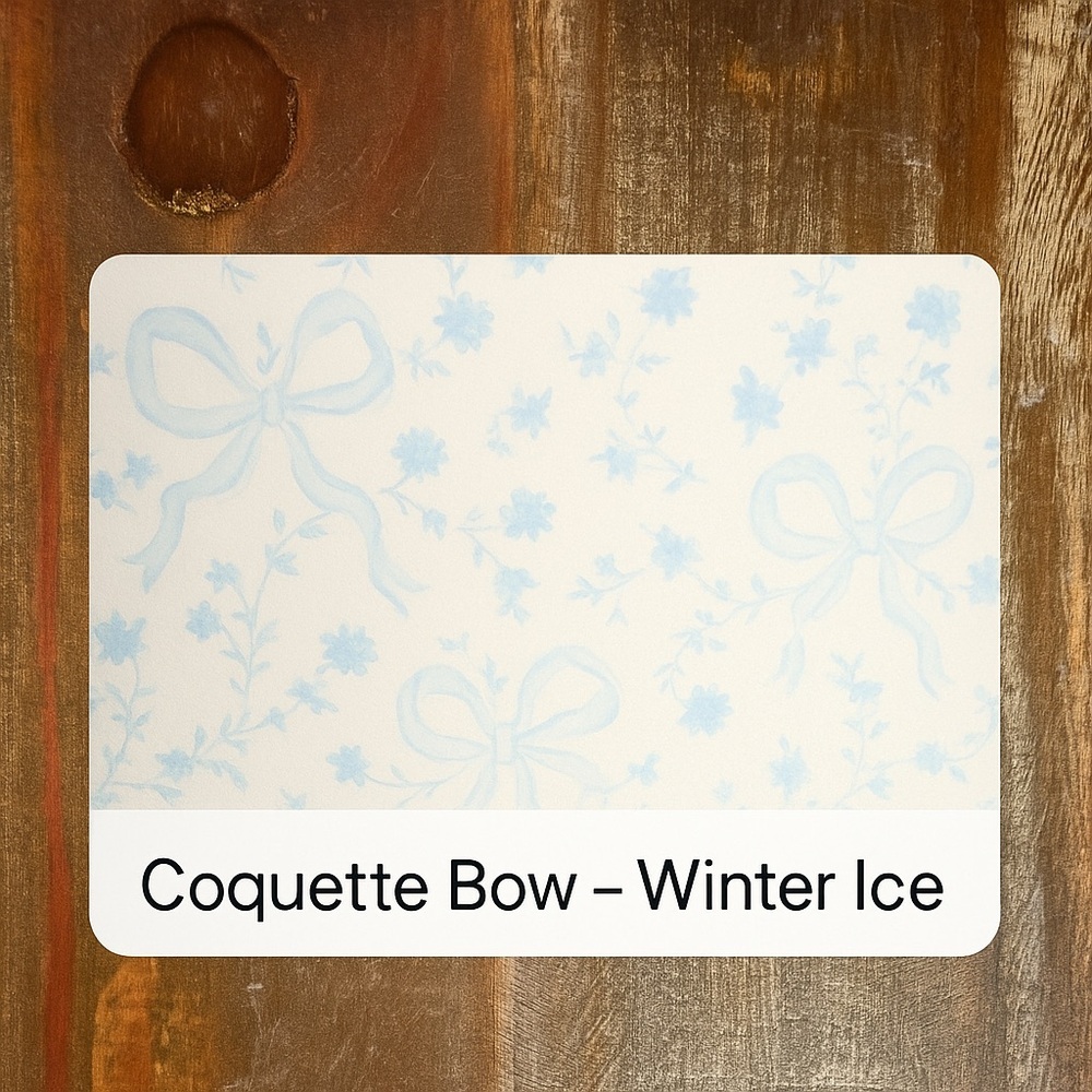 Stanley 1913 x LoveShackFancy Holiday Quencher® Coquette Bow Winter Ice - Picture 4 of 4